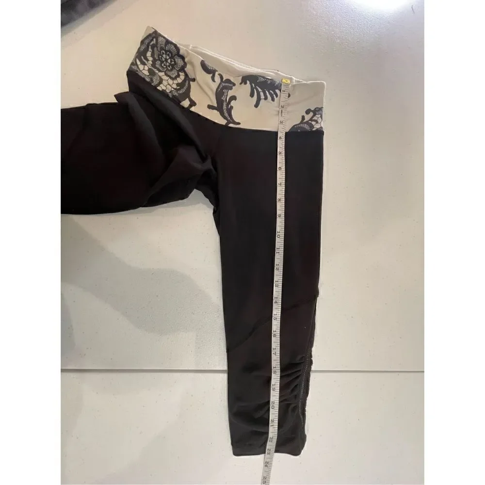 Lululemon bundle lot women’s capris two black tie dye size 4